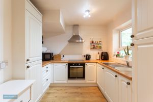 Kitchen/Breakfast Room- click for photo gallery